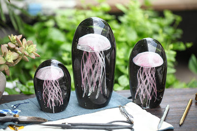 8 Inch Glass Jellyfish Paperweight, Glass Paperweight Figurine Glow in The Dark (Black